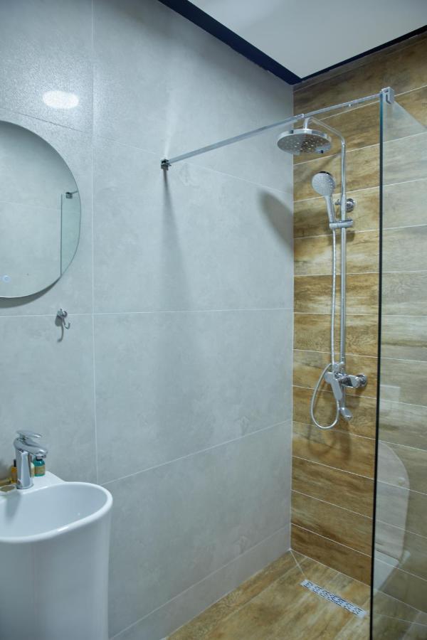 Amico Hotel Pristina Exterior photo